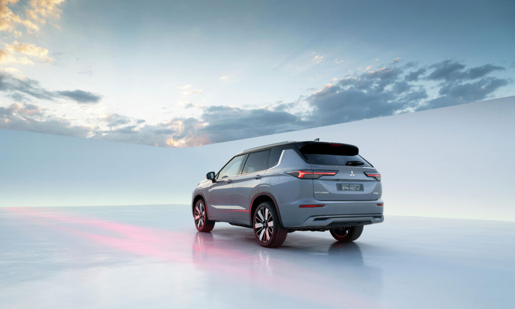 New Mitsubishi Outlander PHEV