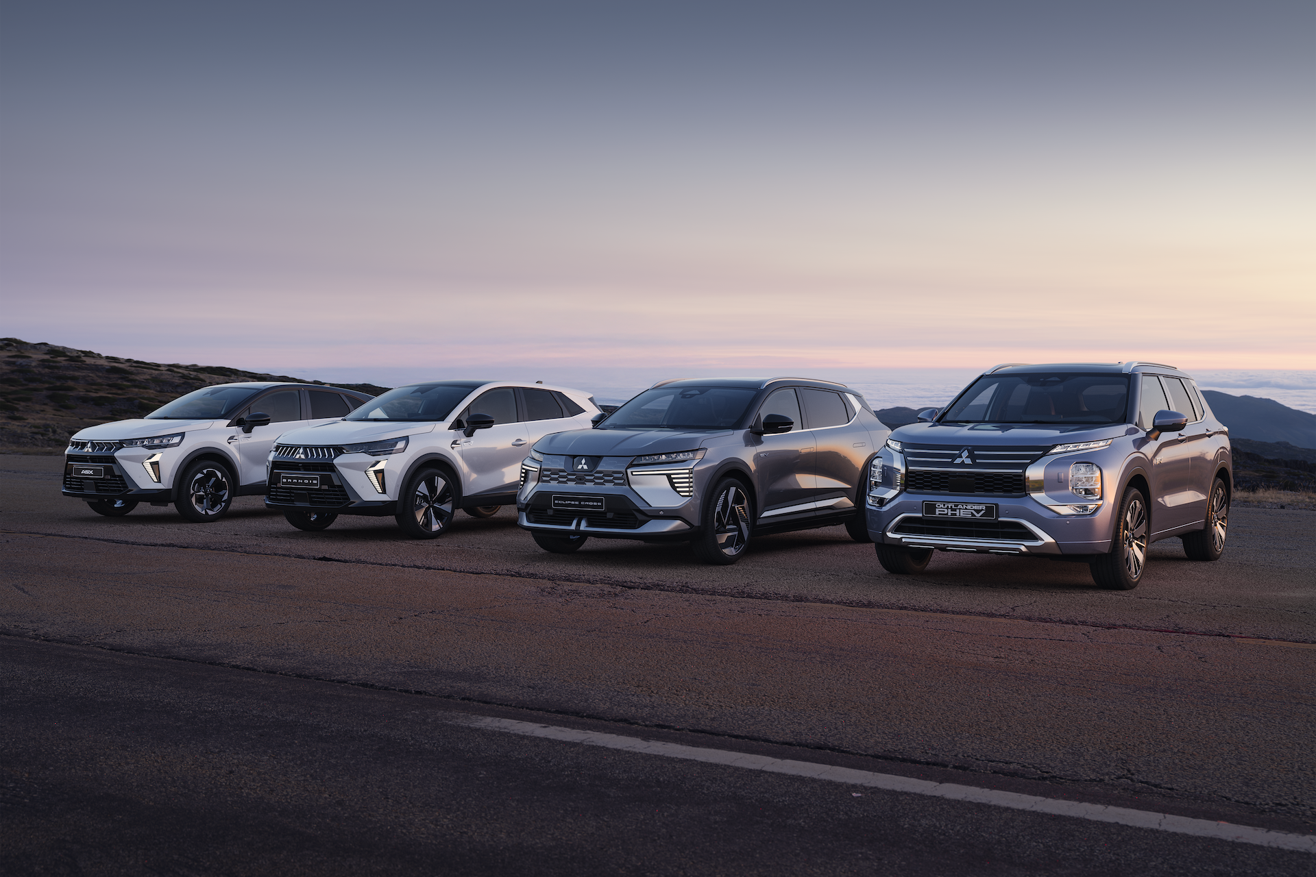 Mitsubishi Outlander Leasing ab 0,8 % bei Garage Brüllhardt Mitsubishi Outlander bei Garage Brüllhardt: Leasing ab 0,8 % in der Schweiz – geräumiger SUV, ideal für Familien